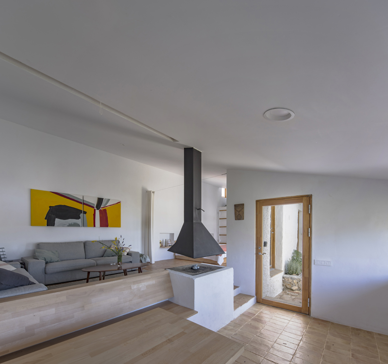 http://andresflajszer.com/files/gimgs/261_33-1s3a3361-63-65-andres-flajszer-oficina-transversal-garnatilla.jpg