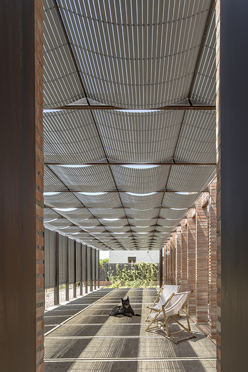 http://andresflajszer.com/files/gimgs/265_022-1s3a7667-andres-flajszer-obo-estudi-casa-montse-i-manel-750.jpg
