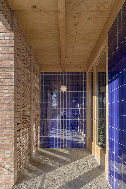 http://andresflajszer.com/files/gimgs/265_084-1s3a8463-64-65-66-andres-flajszer-obo-estudi-casa-montse-i-manel-750.jpg
