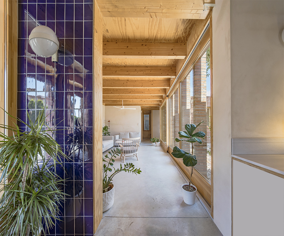 http://andresflajszer.com/files/gimgs/265_090-1s3a8068-70-73-74-75-80-82-andres-flajszer-obo-estudi-casa-montse-i-manel-750.jpg
