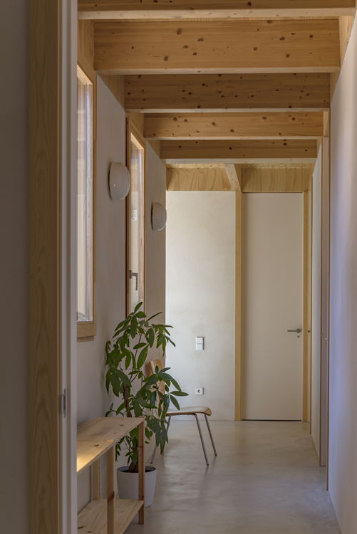 http://andresflajszer.com/files/gimgs/265_111-1s3a7652-53-54-andres-flajszer-obo-estudi-casa-montse-i-manel.jpg