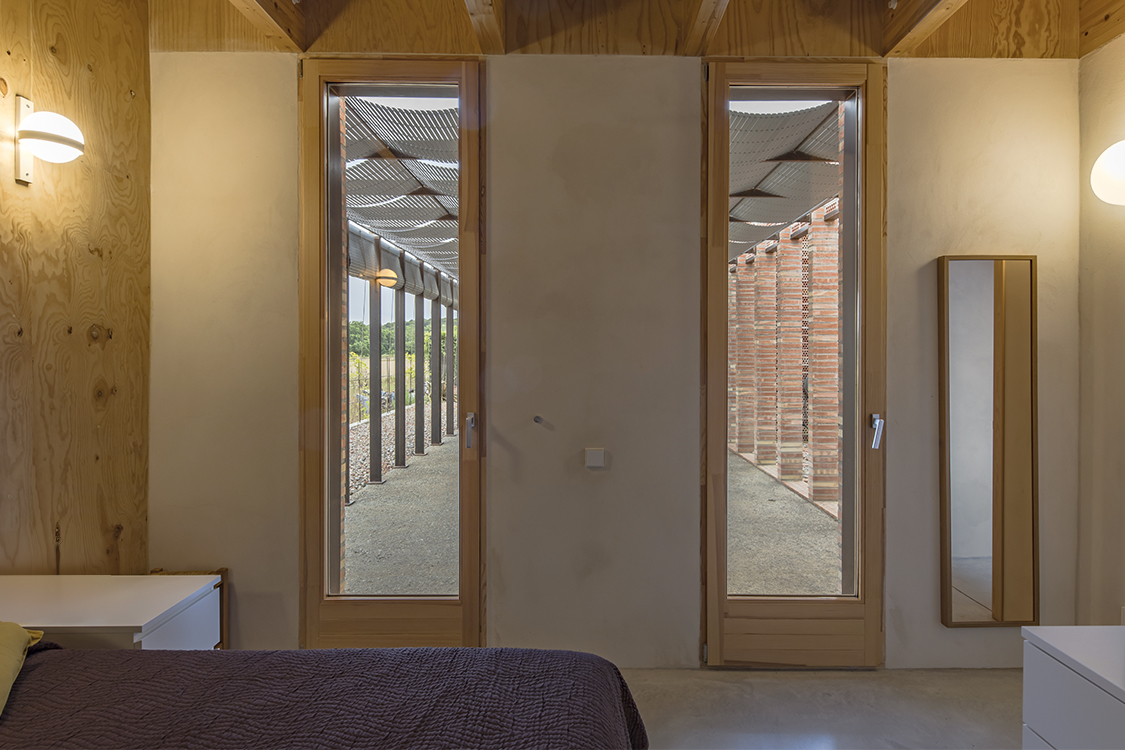 http://andresflajszer.com/files/gimgs/265_119-1s3a8637-38-andres-flajszer-obo-estudi-casa-montse-i-manel-750.jpg