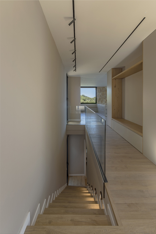 http://andresflajszer.com/files/gimgs/267_023-1s3a6638-39-40-42-andres-flajszer-08023-architects-cabrils.jpg