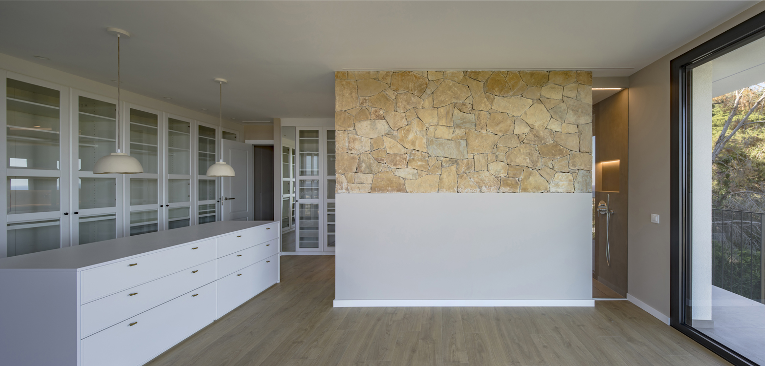 http://andresflajszer.com/files/gimgs/267_041-1s3a6745-46-47-andres-flajszer-08023-architects-cabrils.jpg
