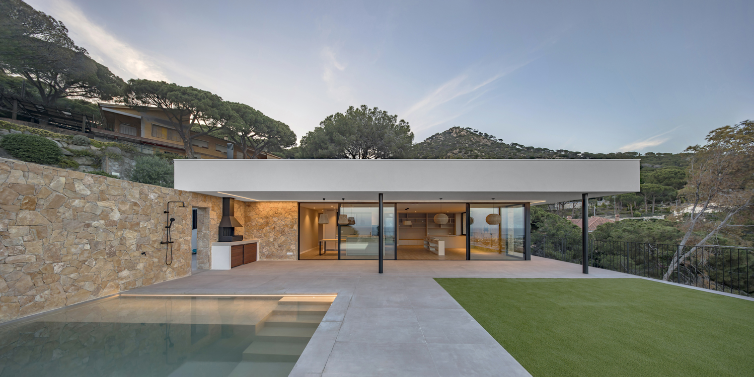 http://andresflajszer.com/files/gimgs/267_094-1s3a7278-79-81-83-andres-flajszer-08023-architects-cabrils.jpg
